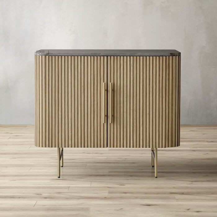 Finnley Hall Chest